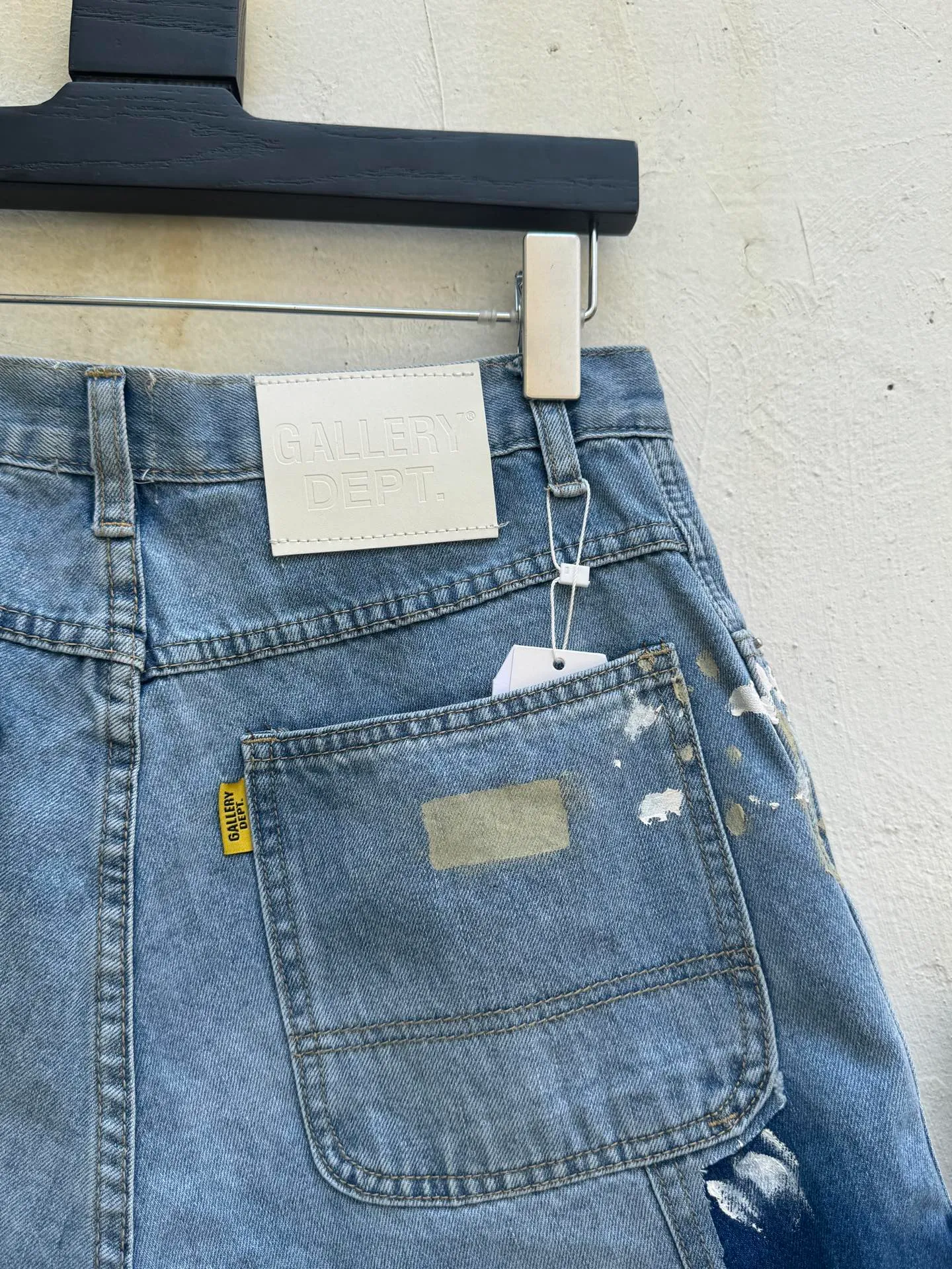P200💰GD098 GALLERY DEPT splashing ink and paint destroying the edges, retro washed and distressed high street logging workwear denim shorts Workmanship: original accessories Customized original Logo buttons YKK zippers 6 complete labels Original hang tag Color: blue Size: S-XXL (28 30 32 34 36)